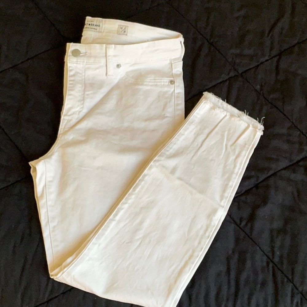 Women's very White Jeans- Lucky Brand - NO stains